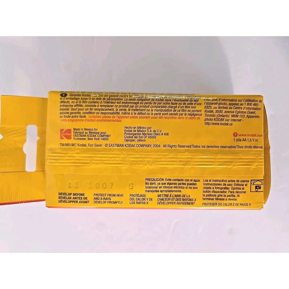 KODAK 800 FunSaver 35mm Single Use Camera Exp 12/2007 Sealed Pack
